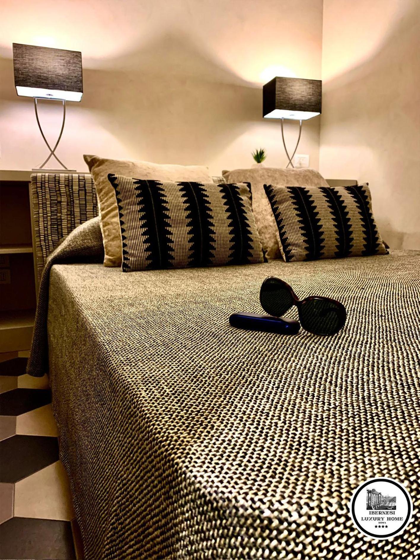 Ibernesi Luxury Home โรม ภายนอก รูปภาพ